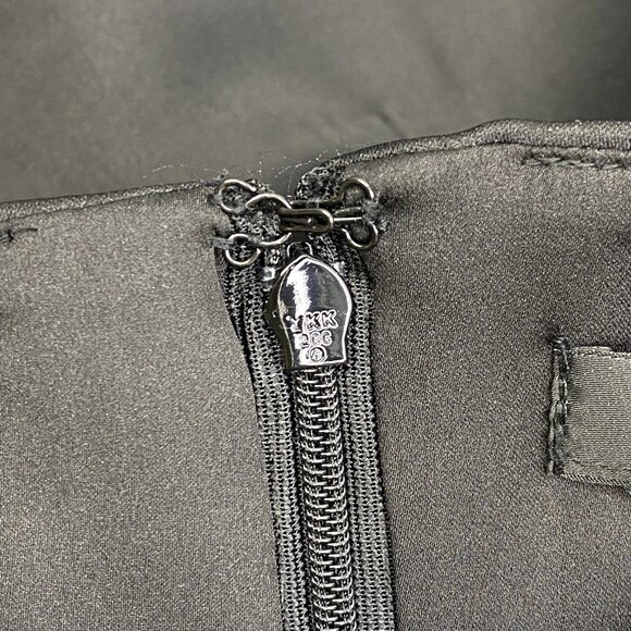 NEW WHITE HOUSE BLACK MARKET Women’s Floral Appliqué Mini Dress – Black – Size 4 - Picture 5 of 11